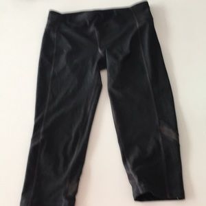 Black short leggings